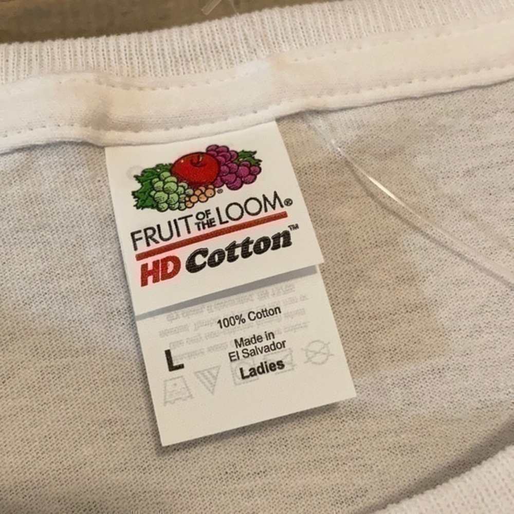 Bee 🐝 Kind white cotton graphic T-shirt - Picture 3 of 4